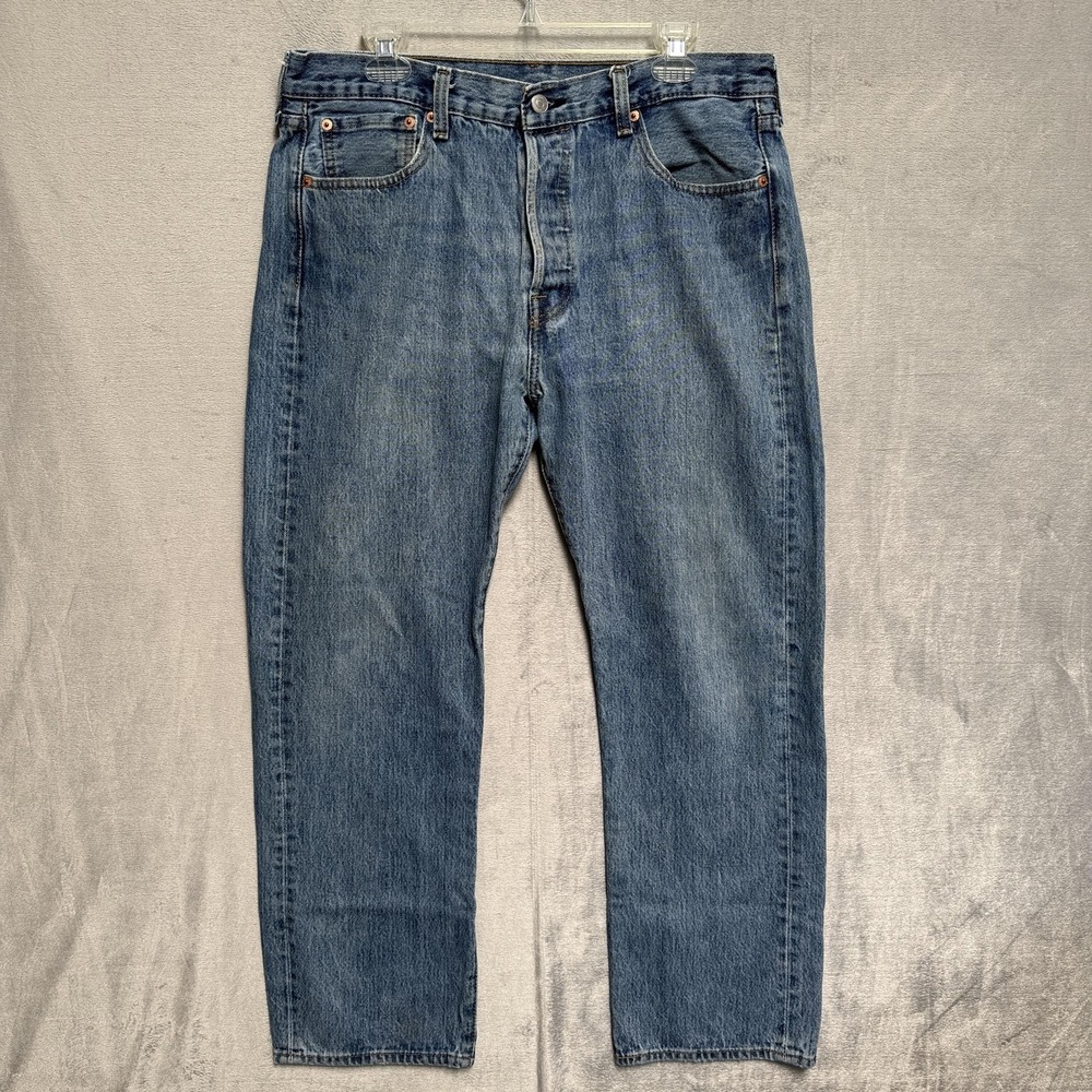 Levis 501 Jeans Mens 34x29 Blue Light Wash Straight Denim Classic Fit Cotton